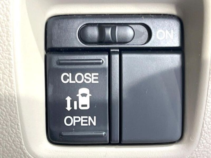 N BOX