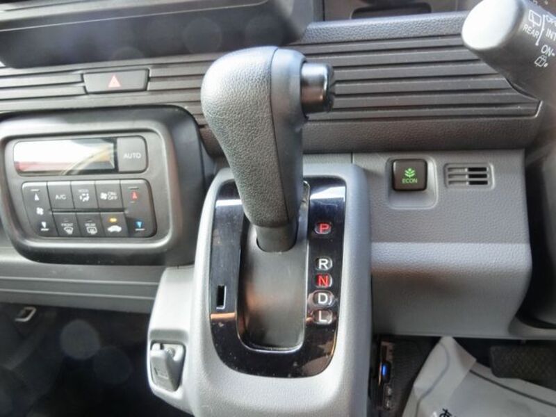 N-VAN