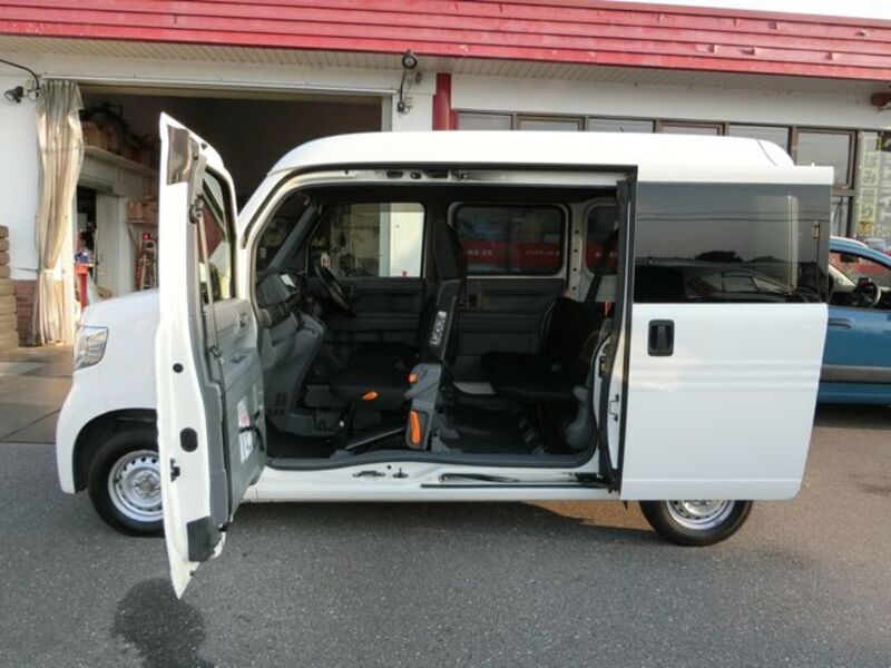N-VAN