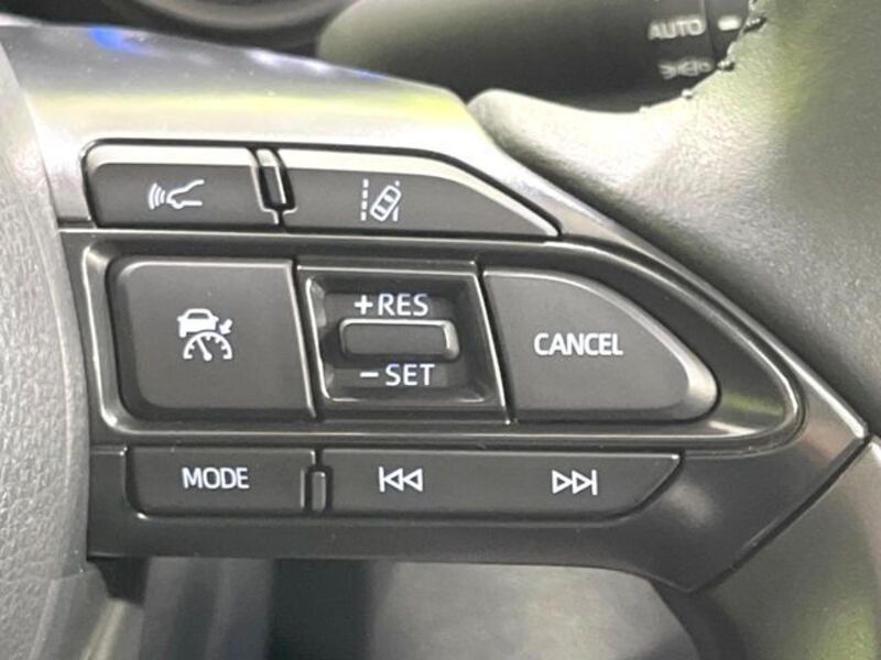 YARIS CROSS