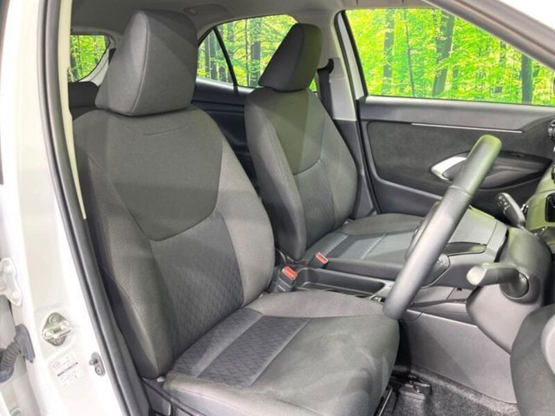 YARIS CROSS
