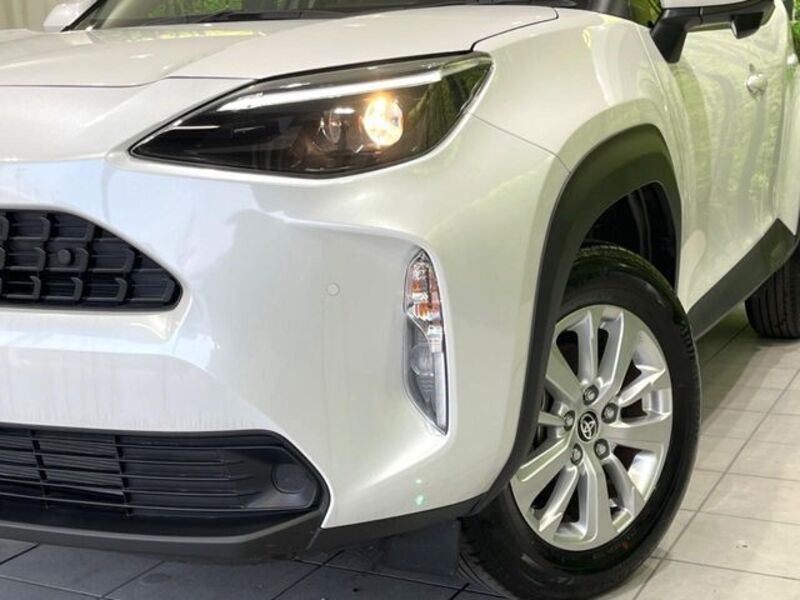 YARIS CROSS