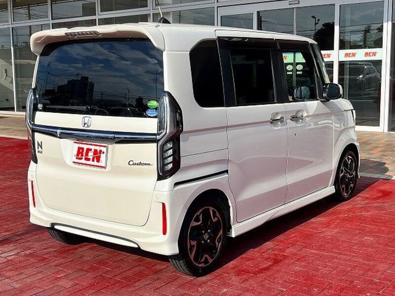 N BOX CUSTOM