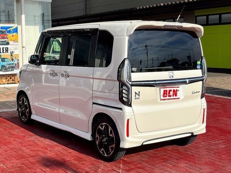 N BOX CUSTOM
