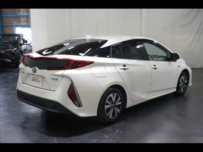 PRIUS PHV