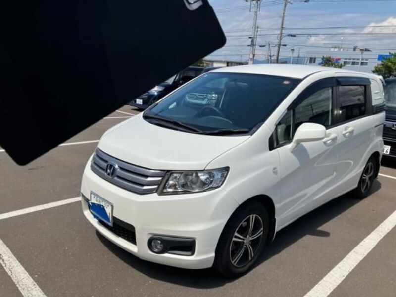 HONDA FREED SPIKE