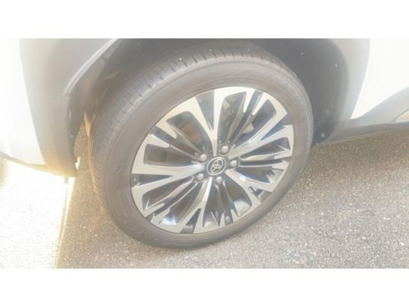 YARIS CROSS