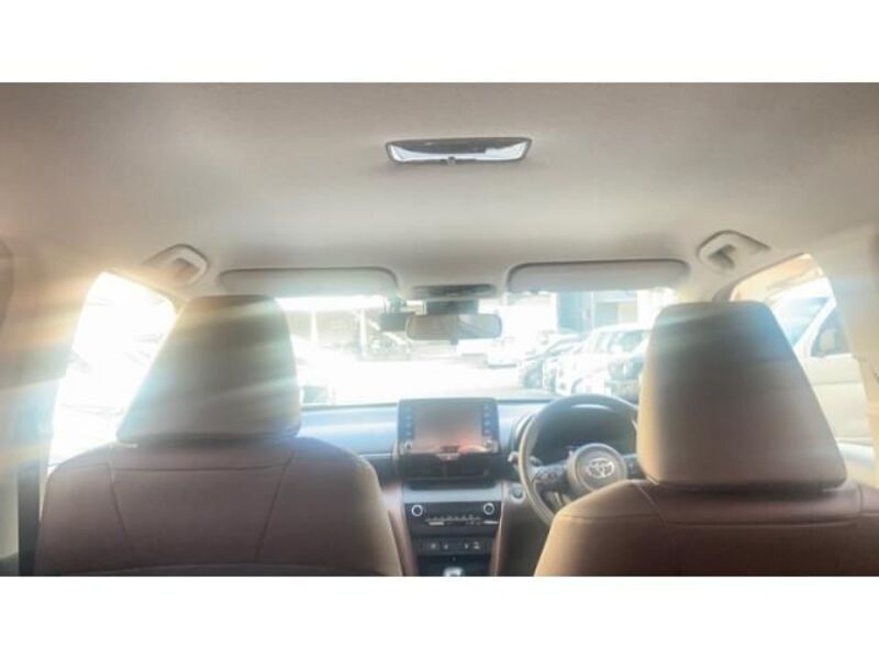 YARIS CROSS