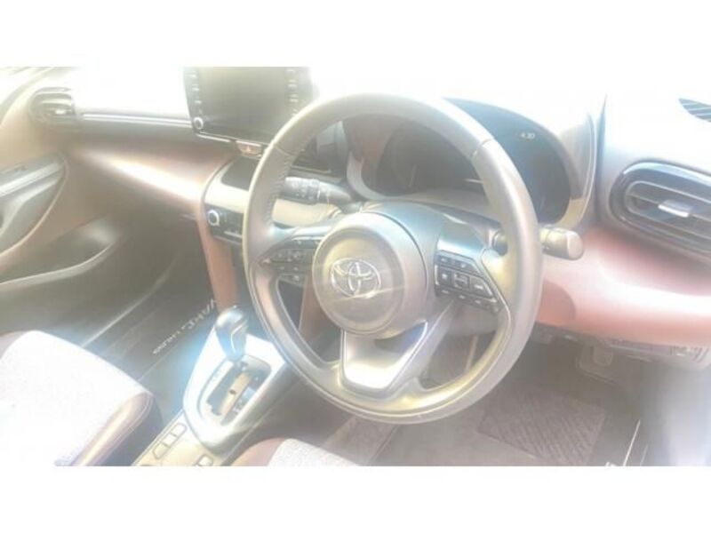 YARIS CROSS
