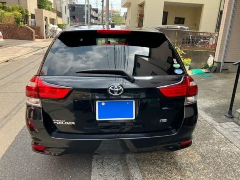 COROLLA FIELDER