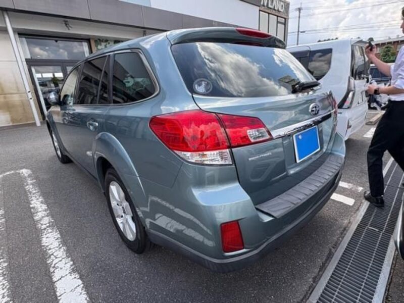 LEGACY OUTBACK