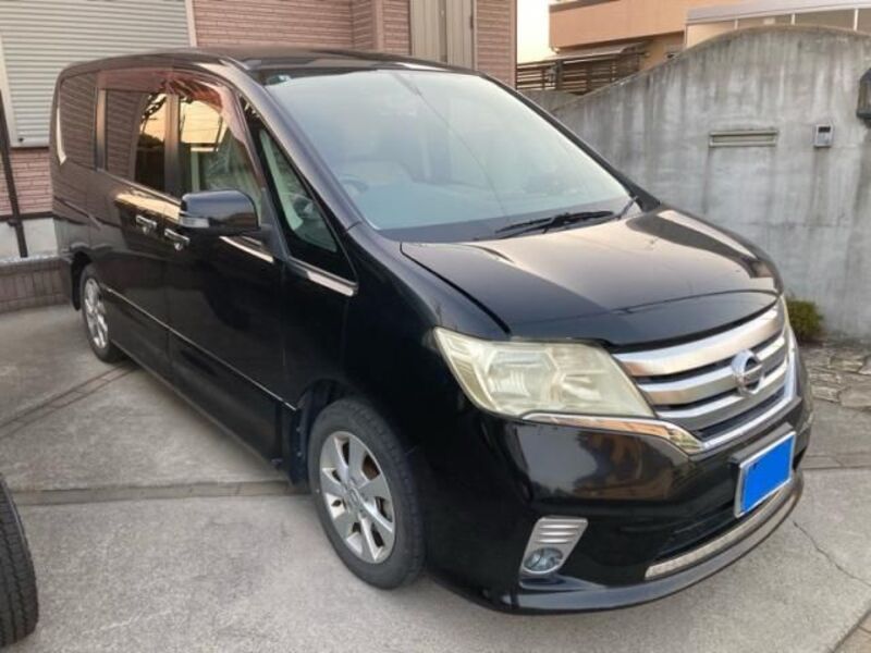 NISSAN SERENA