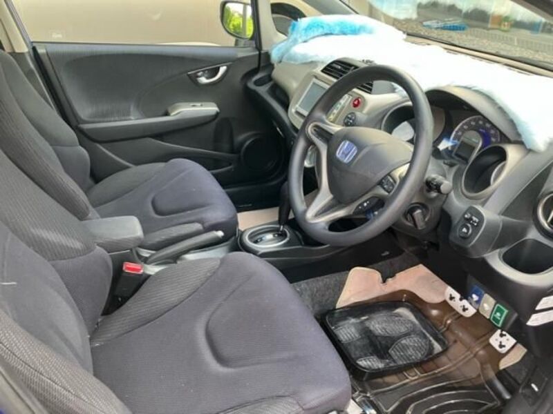 FIT HYBRID