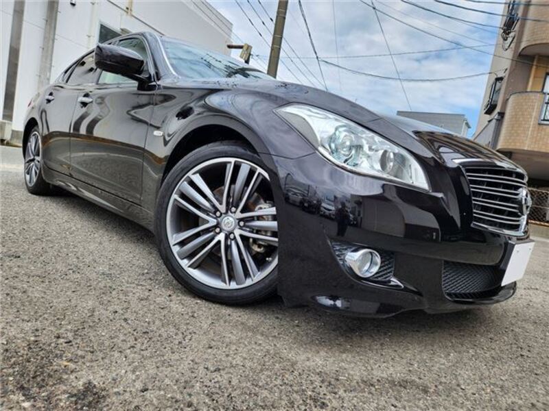 NISSAN FUGA