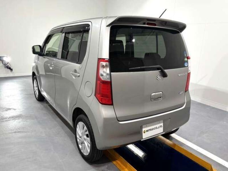 WAGON R