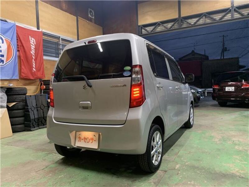 WAGON R