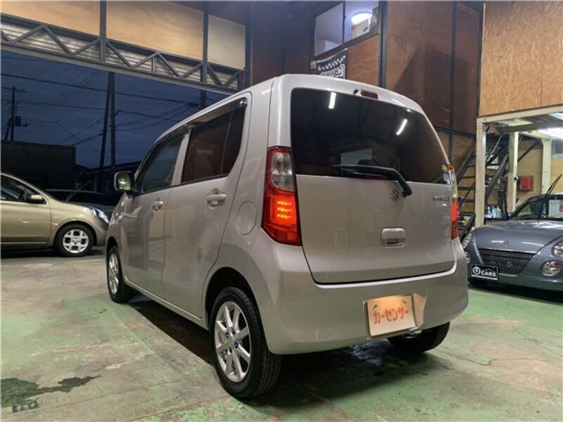 WAGON R