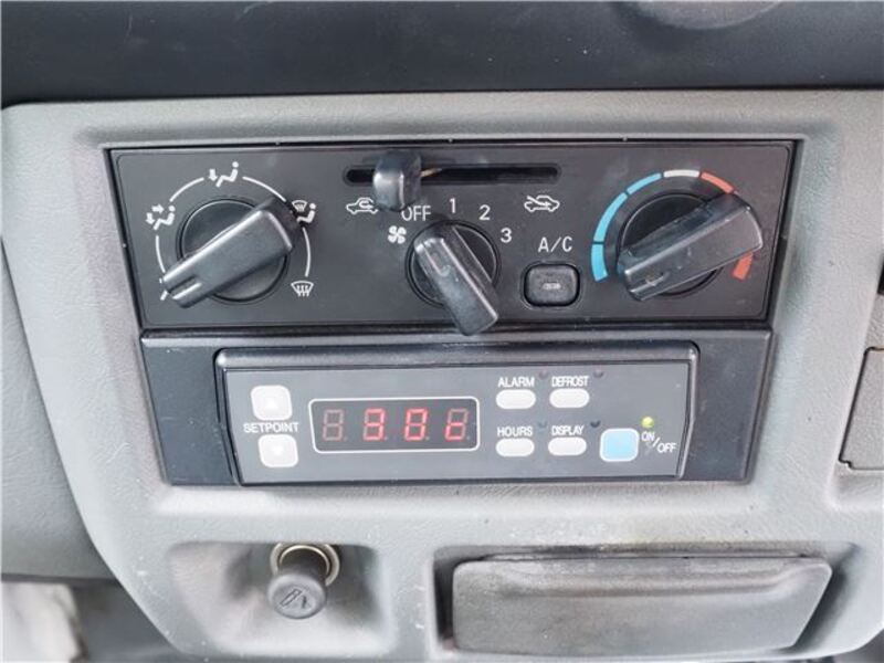 MINICAB TRUCK