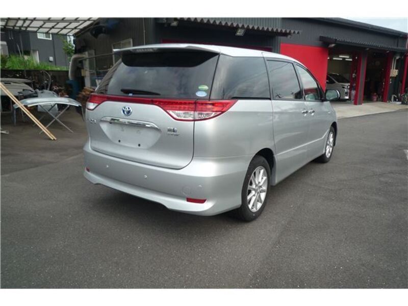 ESTIMA HYBRID