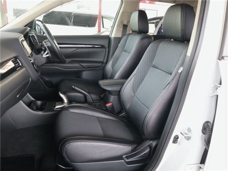 OUTLANDER PHEV
