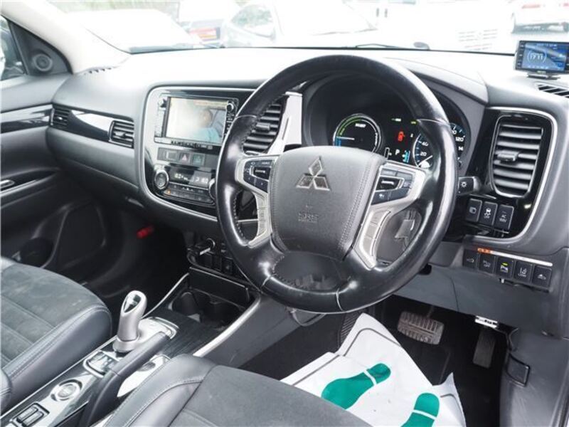 OUTLANDER PHEV