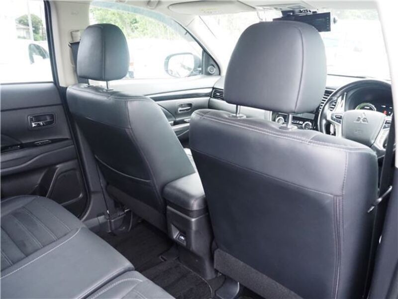 OUTLANDER PHEV