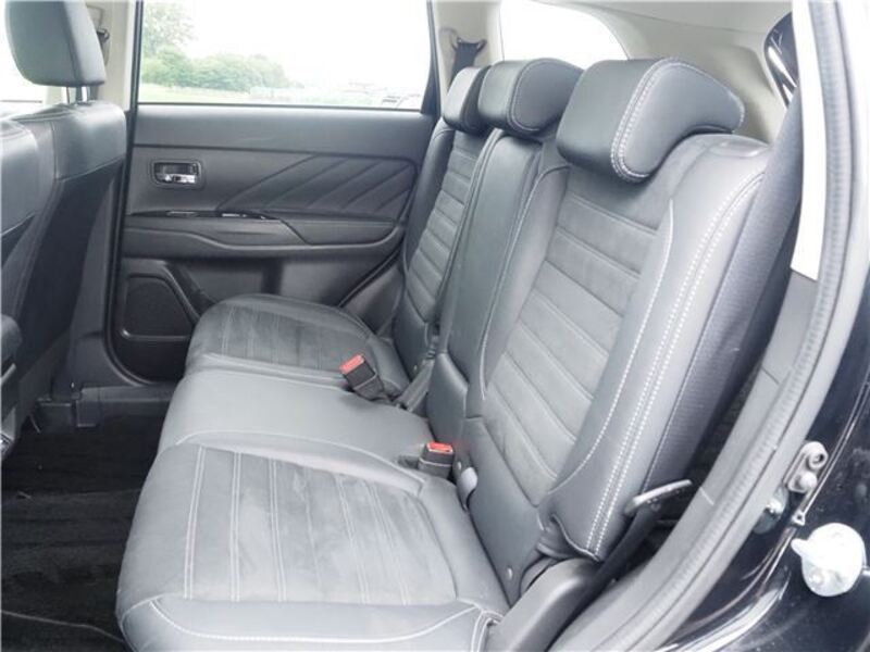 OUTLANDER PHEV