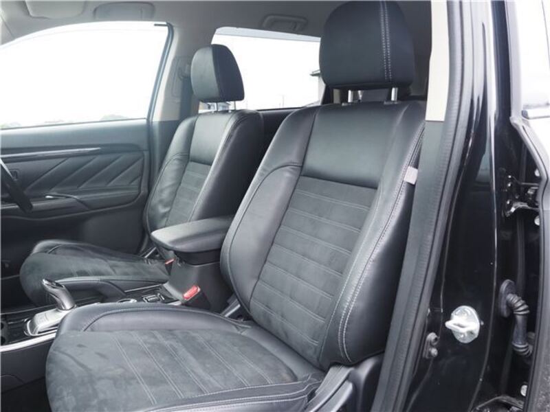 OUTLANDER PHEV
