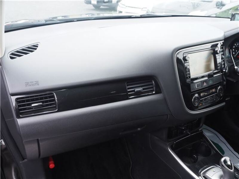 OUTLANDER PHEV
