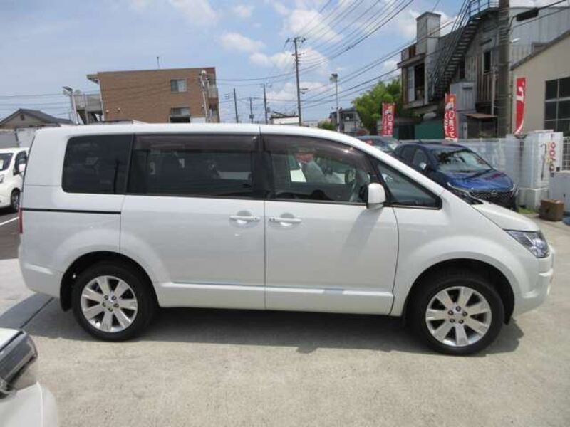DELICA D5