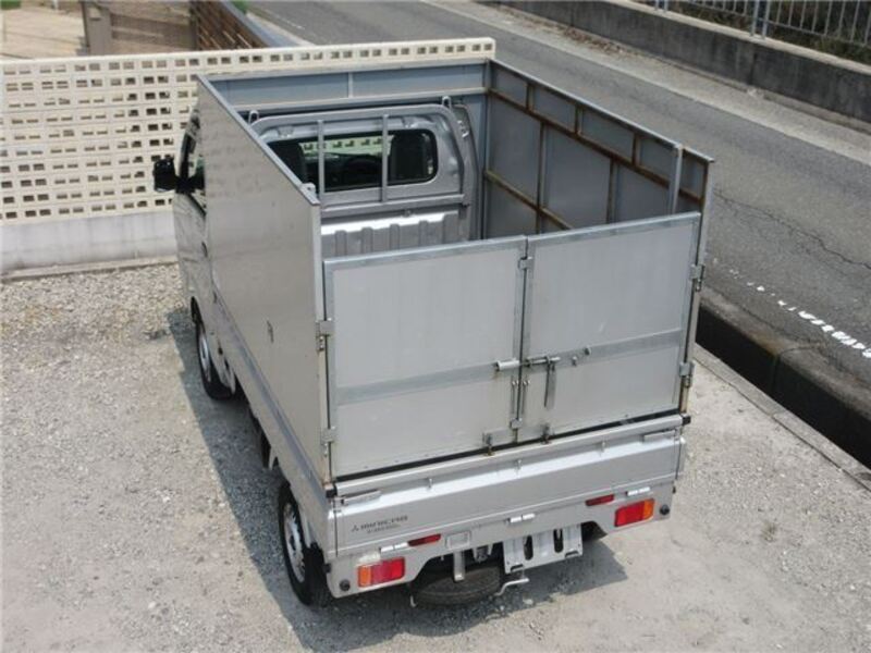 MINICAB TRUCK