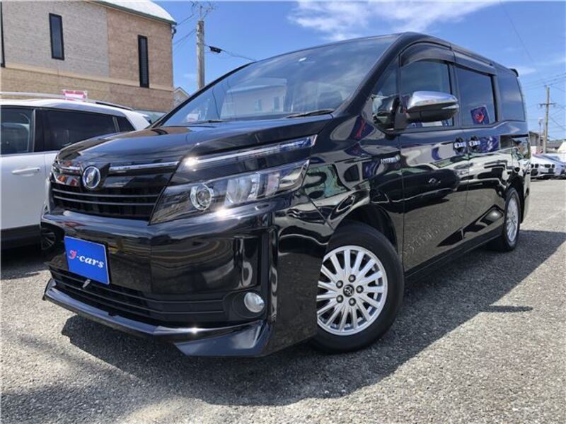 TOYOTA VOXY