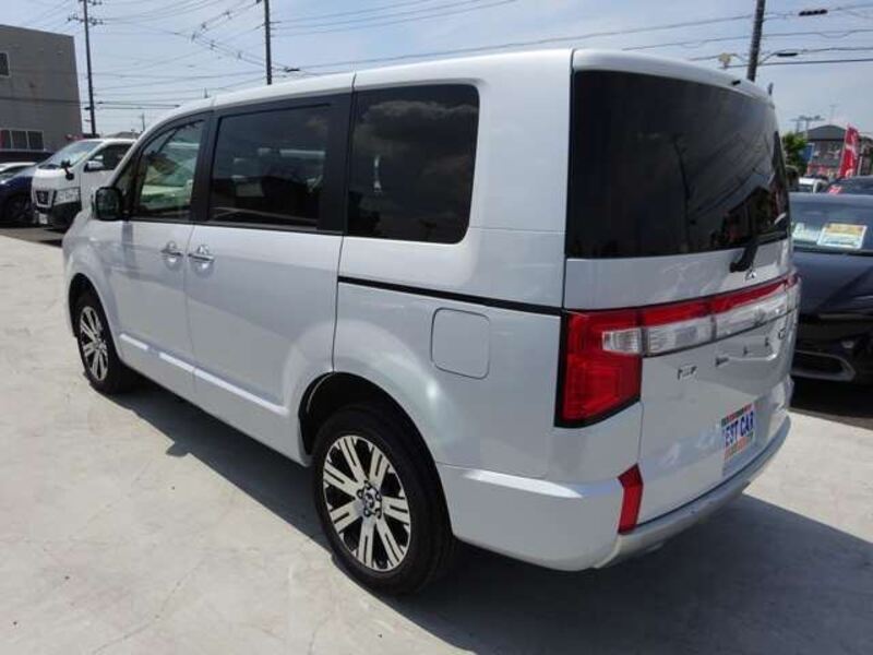 DELICA D5