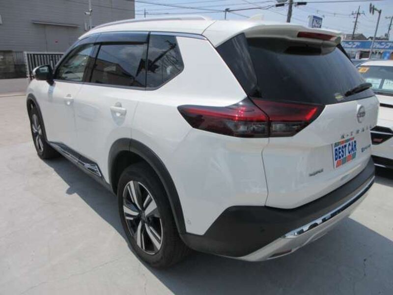 X-TRAIL