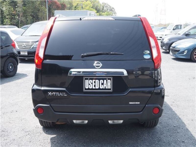 X-TRAIL