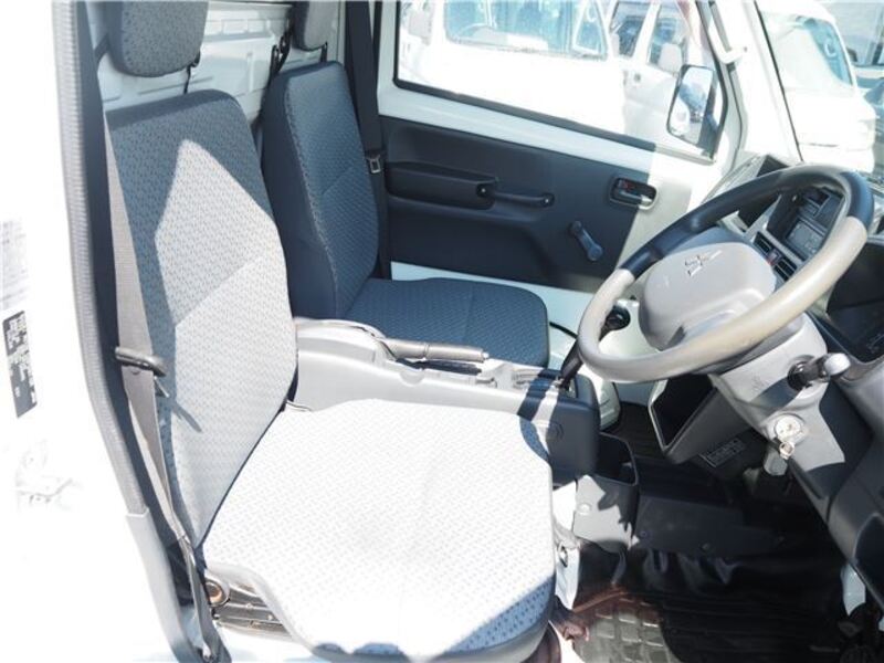 MINICAB TRUCK