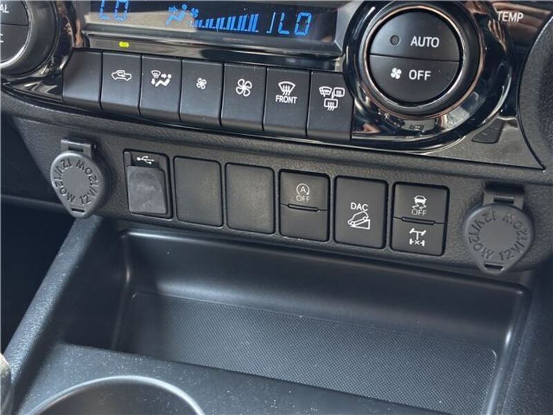 HILUX