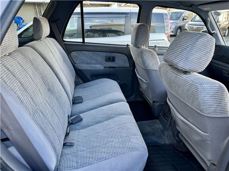 HILUX SURF