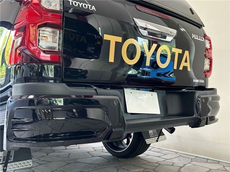 HILUX