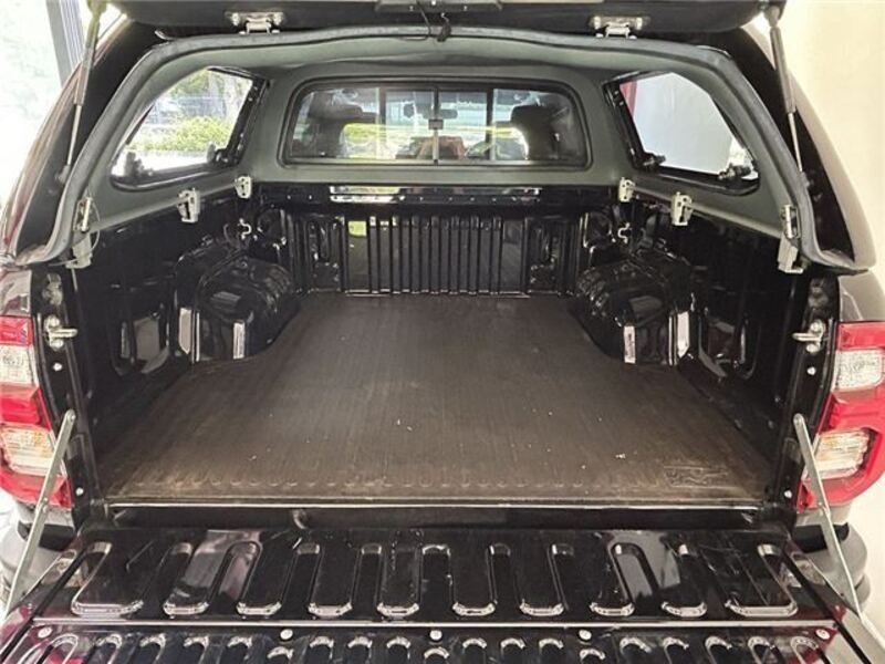 HILUX