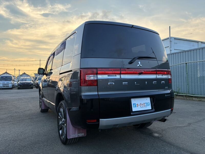DELICA D5