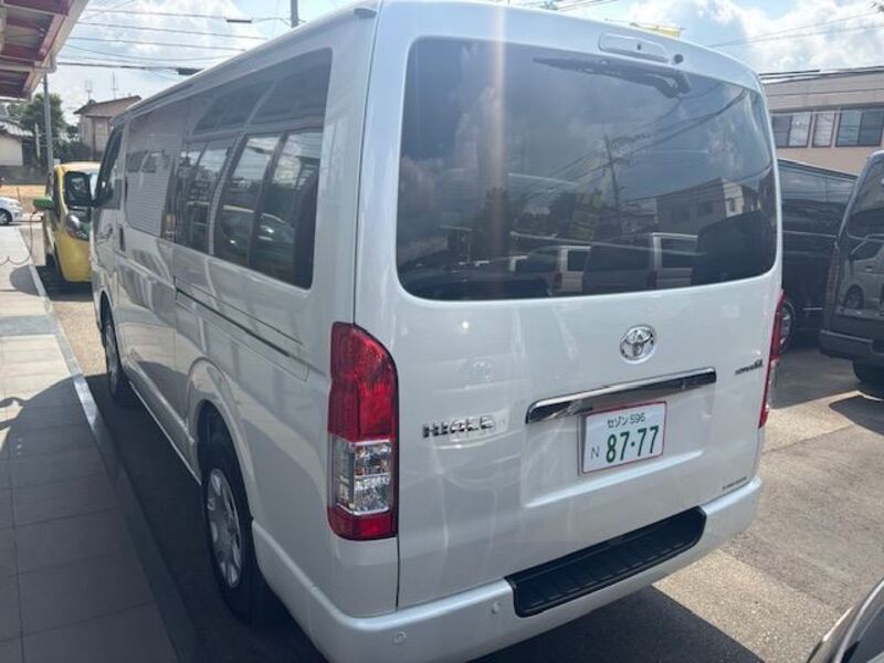 HIACE VAN