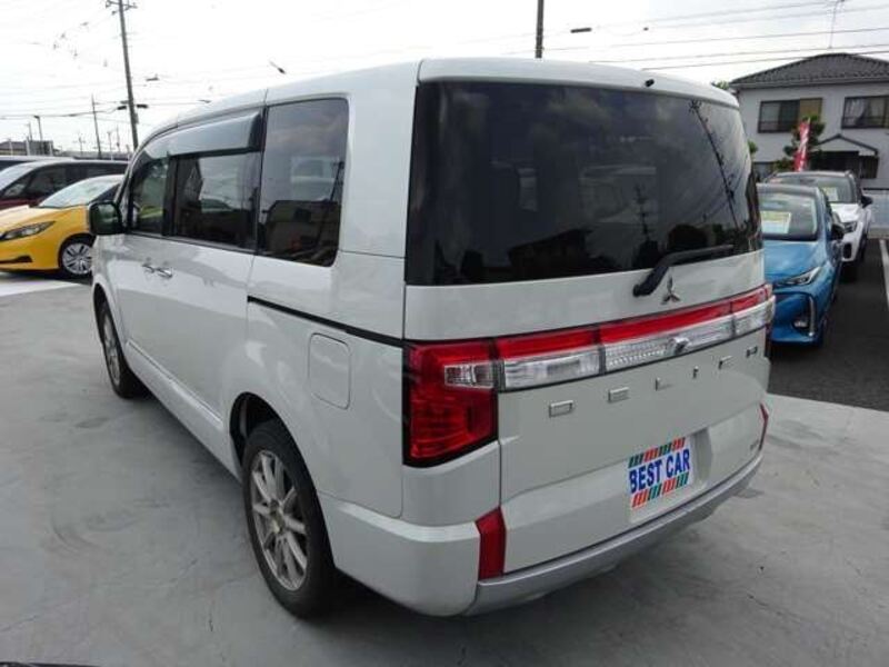 DELICA D5
