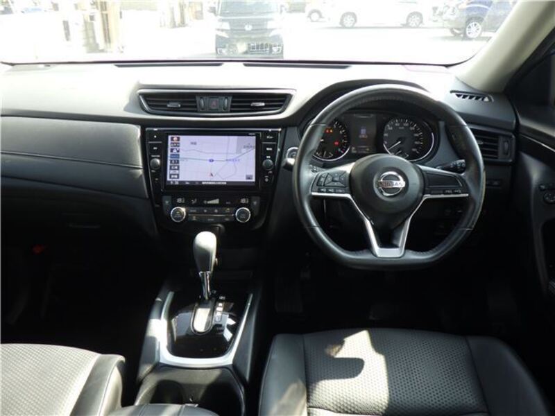 X-TRAIL