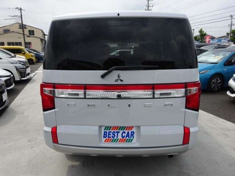 DELICA D5