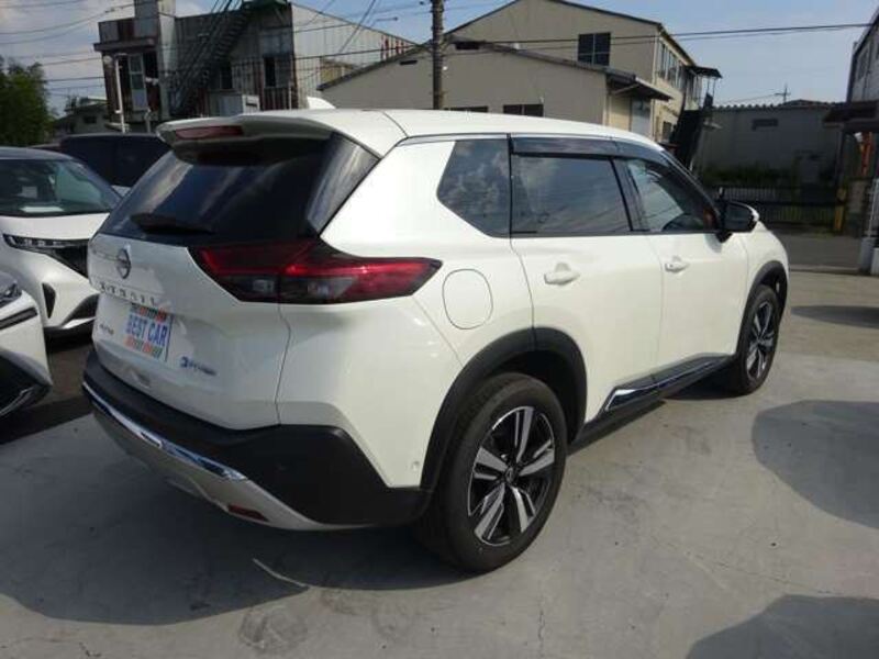 X-TRAIL