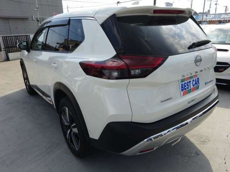 X-TRAIL
