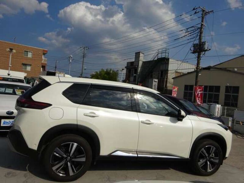 X-TRAIL