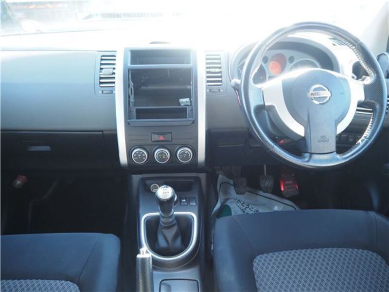 X-TRAIL