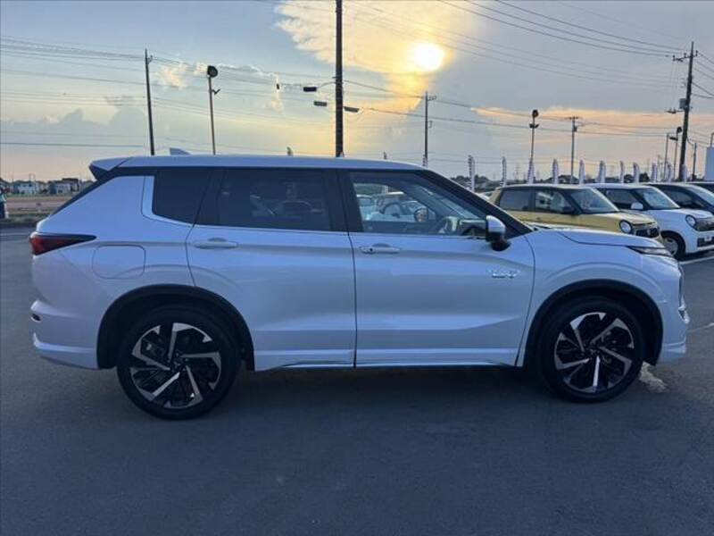 OUTLANDER PHEV